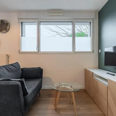 Avec Parking Et Terrasse *