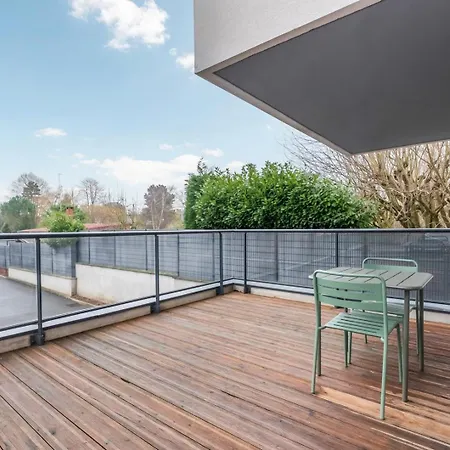 شقة Avec Parking Et Terrasse *